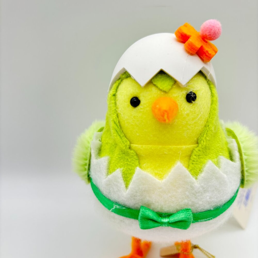 Spritz Featherly Friends CRACKLES Easter Target Bird Figurine Decoration 2026